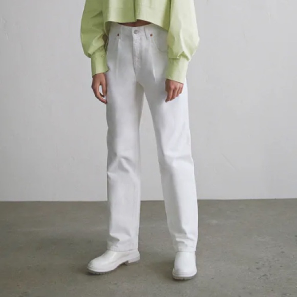 Zara white high rise wide leg jeans size 6 / 28